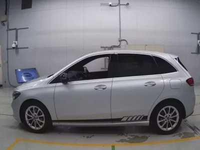 Mercedes-Benz B CLASS