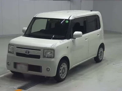 Toyota PIXIS SPACE