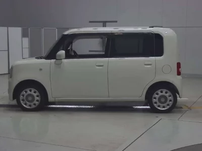 Toyota PIXIS SPACE