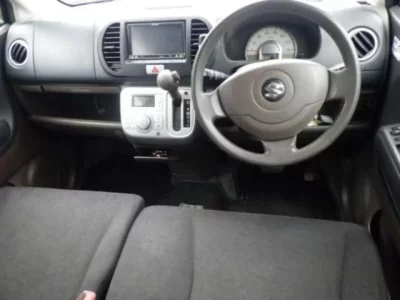 Suzuki MRWAGON