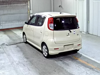 Suzuki MRWAGON