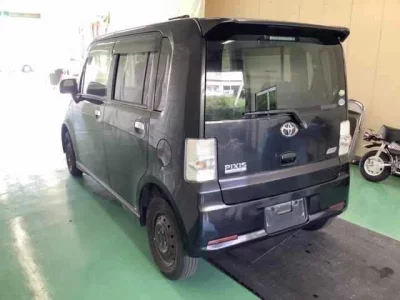 Toyota PIXIS SPACE
