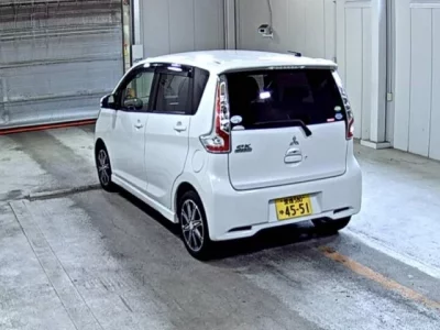 Mitsubishi EK CUSTOM