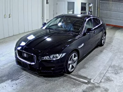Jaguar XE