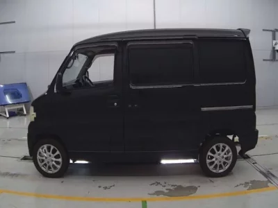 Nissan CLIPPER RIO