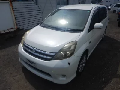 Toyota ISIS
