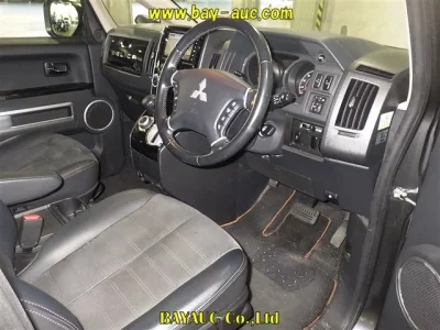 Mitsubishi DELICA D5