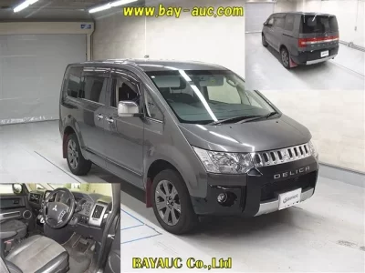 Mitsubishi DELICA D5
