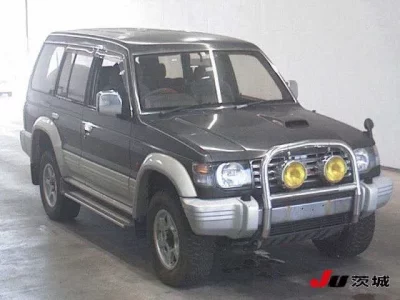 Mitsubishi PAJERO