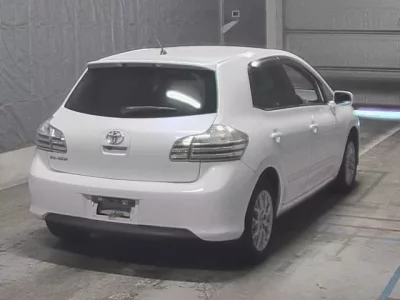 Toyota BLADE