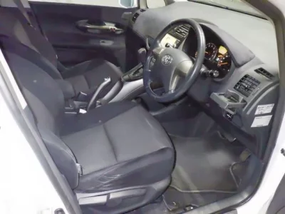 Toyota BLADE