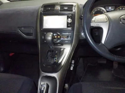Toyota BLADE