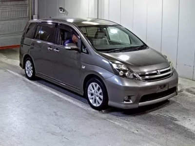Toyota ISIS