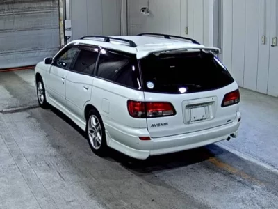 Nissan AVENIR WAGON