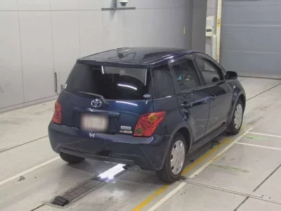 Toyota IST