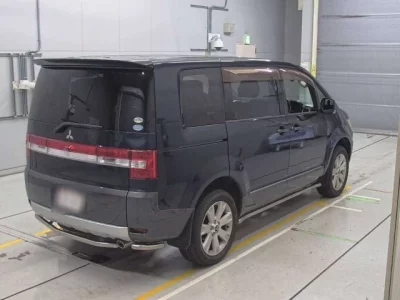 Mitsubishi DELICA D5