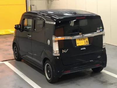 Honda N BOX SLASH
