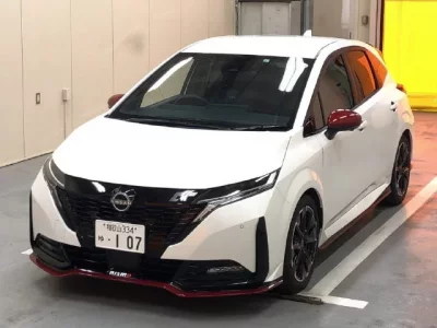 Nissan AURA