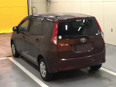 Toyota PASSO SETTE