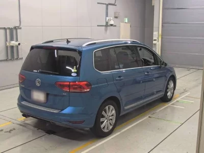 Volkswagen GOLF TOURAN