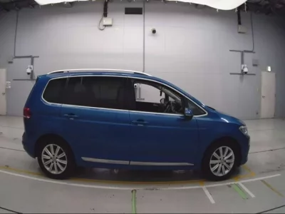 Volkswagen GOLF TOURAN