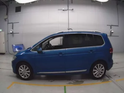 Volkswagen GOLF TOURAN