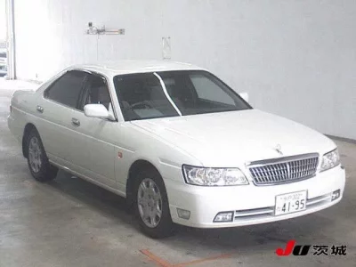 Nissan LAUREL