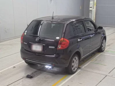 Mazda VERISA