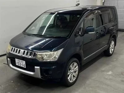 Mitsubishi DELICA D5