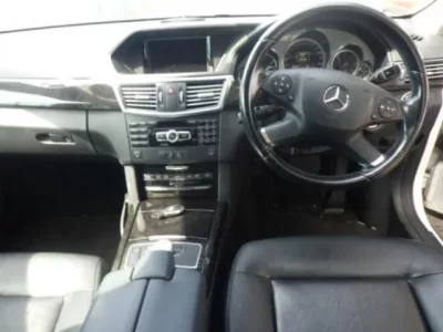 Mercedes-Benz E CLASS WAGON