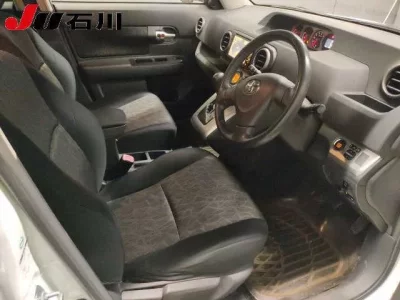 Toyota COROLLA RUMION