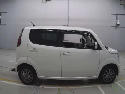 Suzuki MRWAGON
