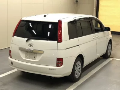 Toyota ISIS
