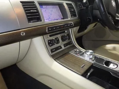 Jaguar XF SERIES