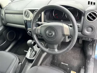 Mazda VERISA