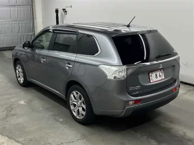 Mitsubishi OUTLANDER PHEV