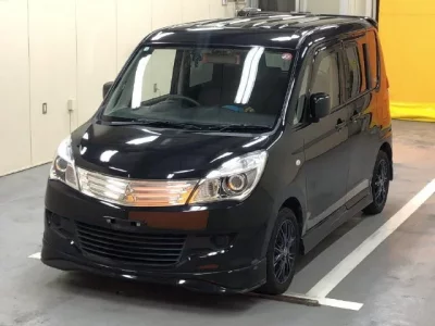 Mitsubishi DELICA D2