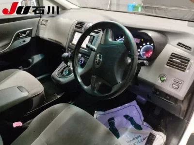 Toyota MARK X ZIO