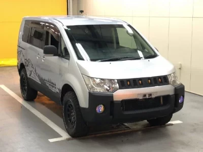 Mitsubishi DELICA D5
