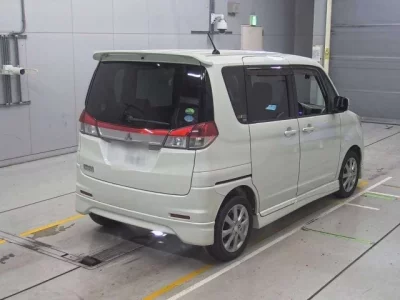 Mitsubishi DELICA D2