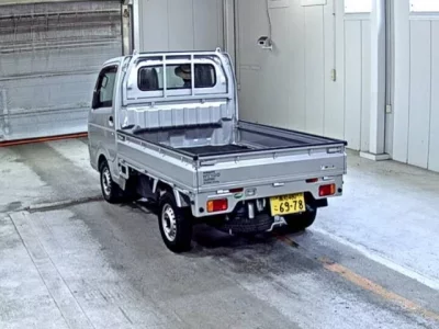 Nissan CLIPPER TRUCK