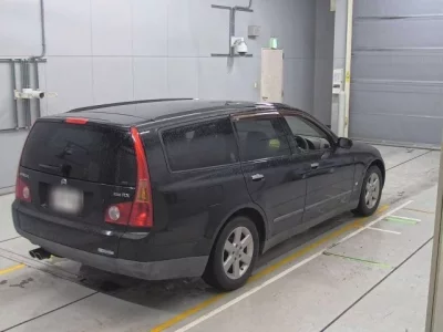 Nissan STAGEA
