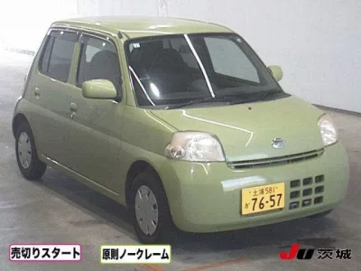 Daihatsu Esse