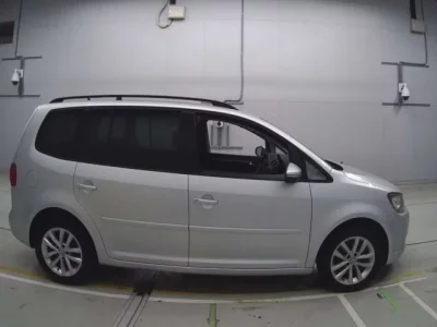 Volkswagen GOLF TOURAN