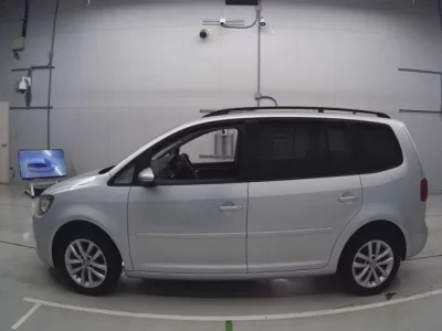 Volkswagen GOLF TOURAN