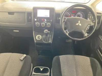 Mitsubishi DELICA D5