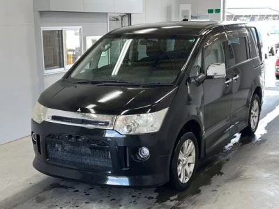 Mitsubishi DELICA D5