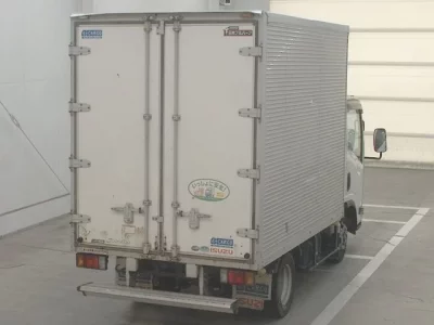 Isuzu ELF