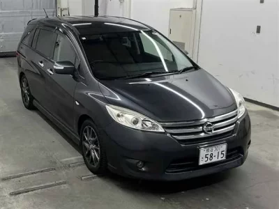Nissan LAFESTA