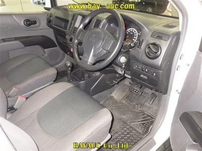 Mitsubishi LANCER VAN